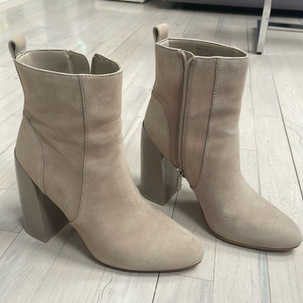 Vince Camuto Enverna Booties